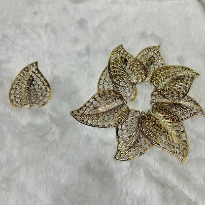 Metal Leaf Charm I - set of 10